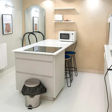 Comfortable And Practical - Pentes De La Croix-rousse Lyon