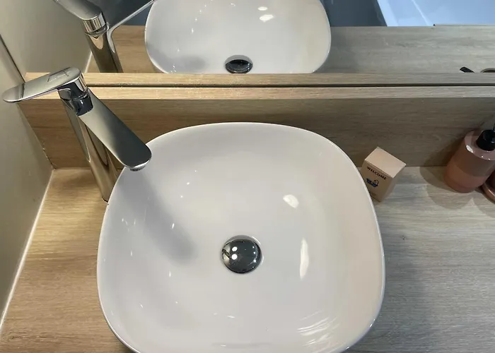 Comfortable And Practical - Pentes De La Croix-rousse